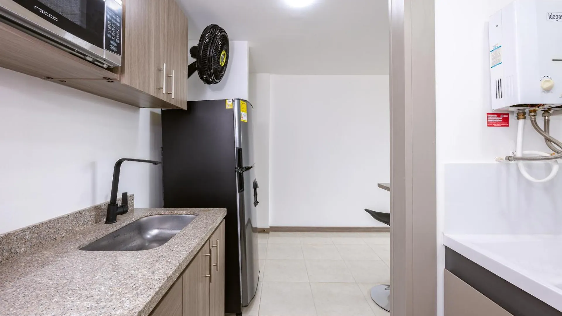 Comodos Apartamentos De 1 Habitacion Con Vista En Laureles Medellin Colombia