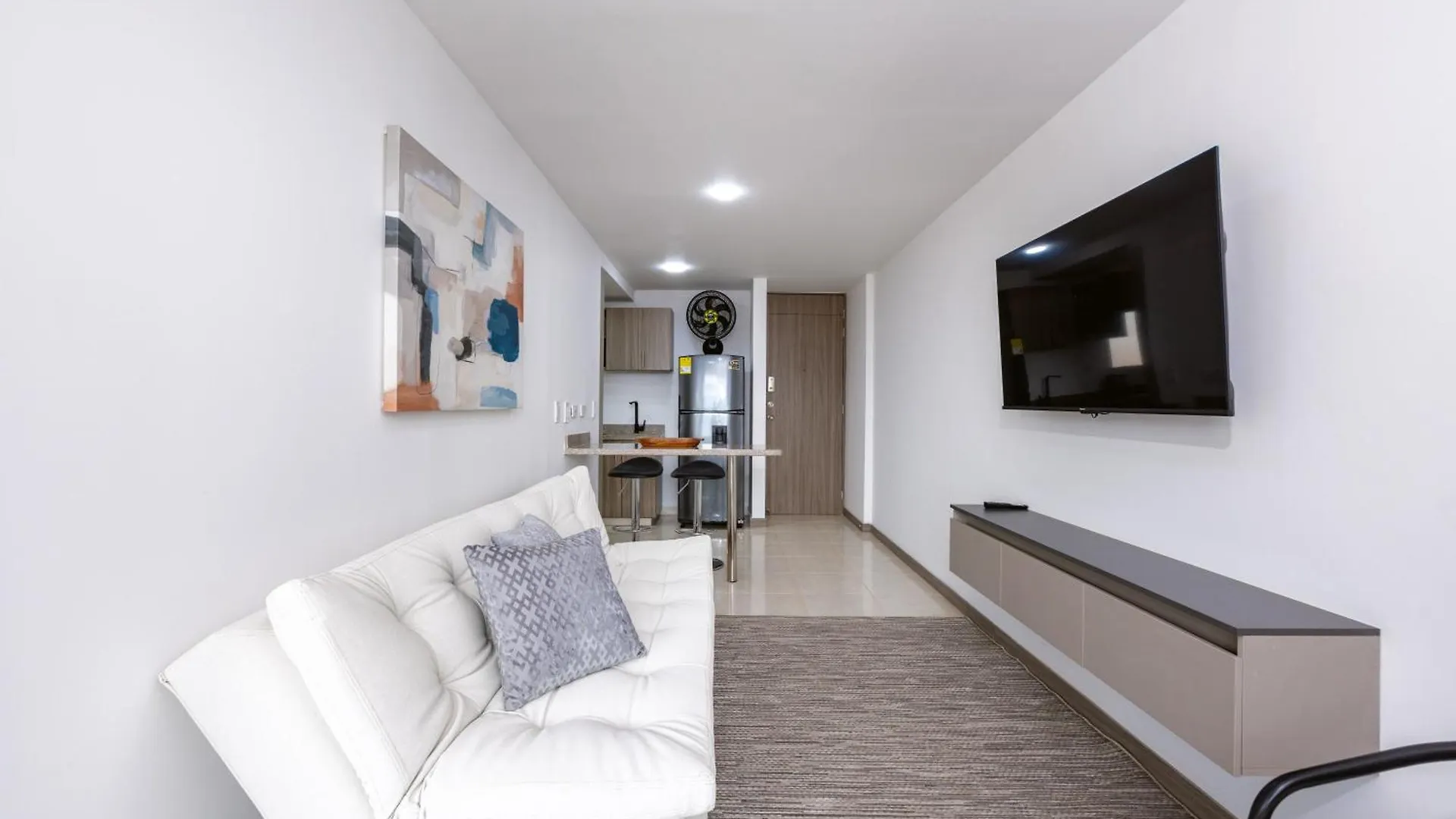 Comodos Apartamentos De 1 Habitacion Con Vista En Laureles Medellin Apartment