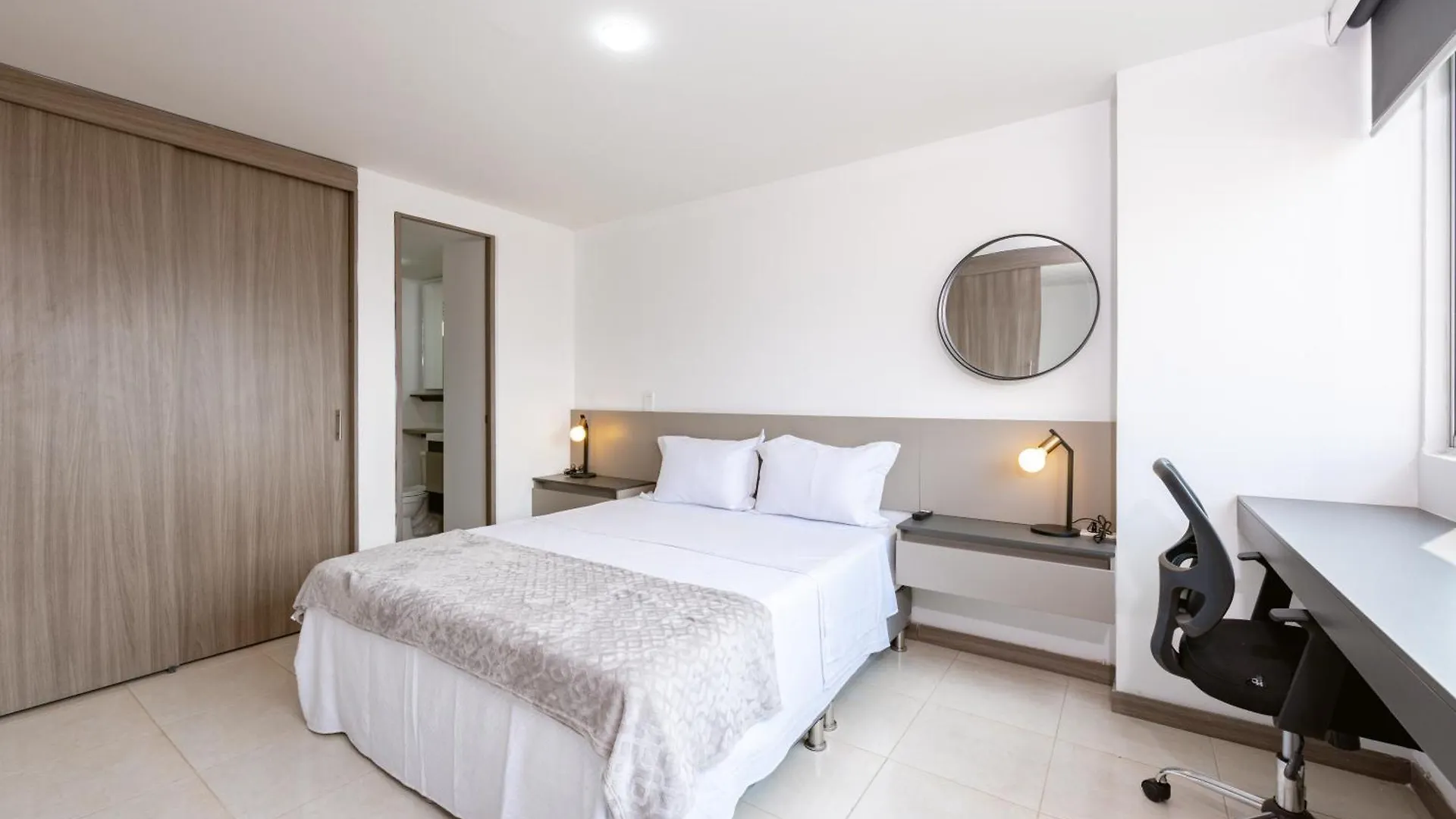 Comodos Apartamentos De 1 Habitacion Con Vista En Laureles Medellin