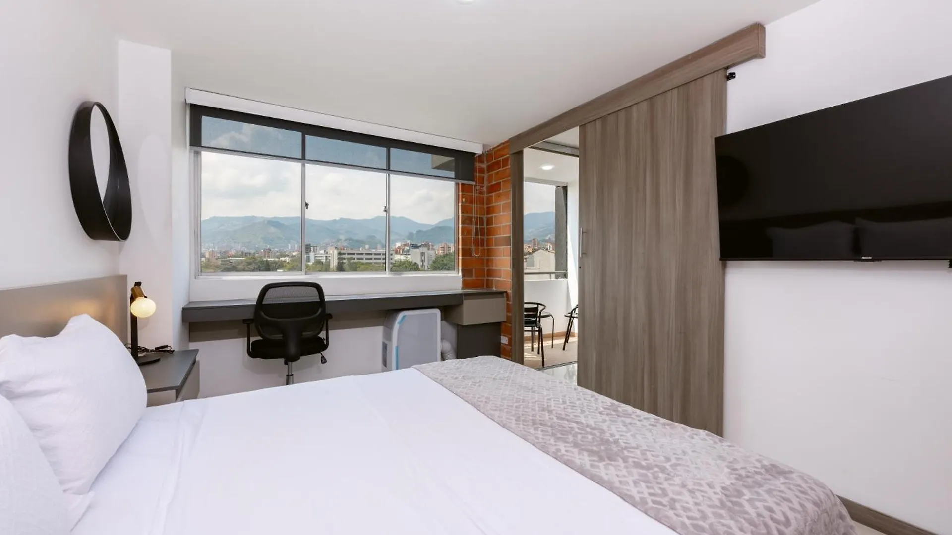 Comodos Apartamentos De 1 Habitacion Con Vista En Laureles Medellin Apartment