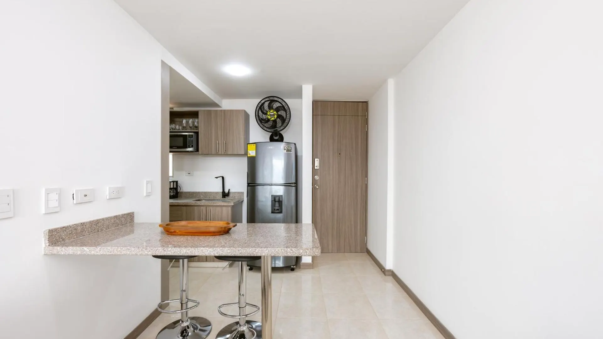 Comodos Apartamentos De 1 Habitacion Con Vista En Laureles Medellin Apartment
