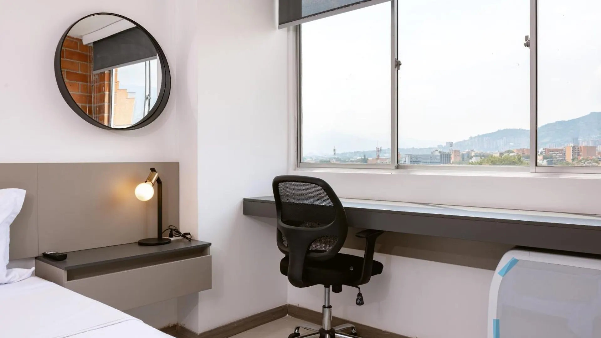 Comodos Apartamentos De 1 Habitacion Con Vista En Laureles Medellin