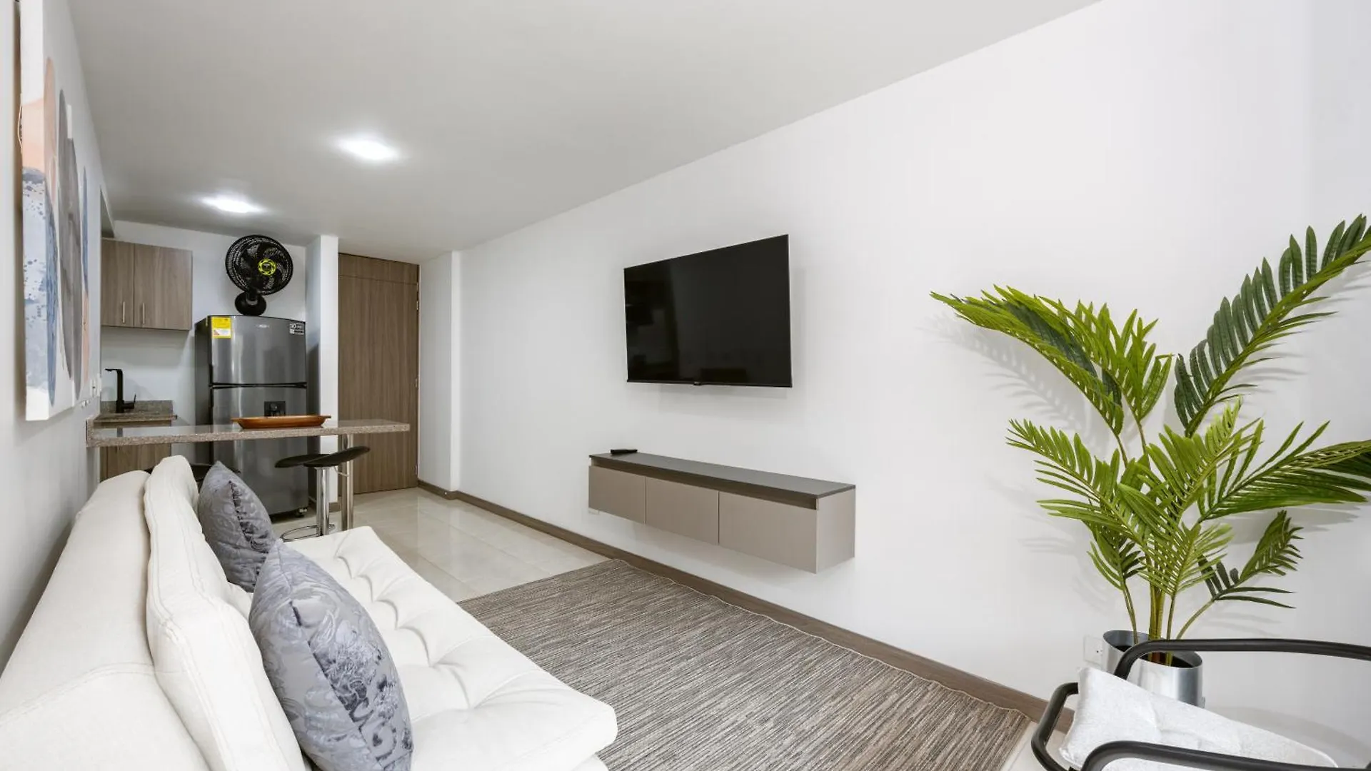 Apartment Comodos Apartamentos De 1 Habitacion Con Vista En Laureles Medellin
