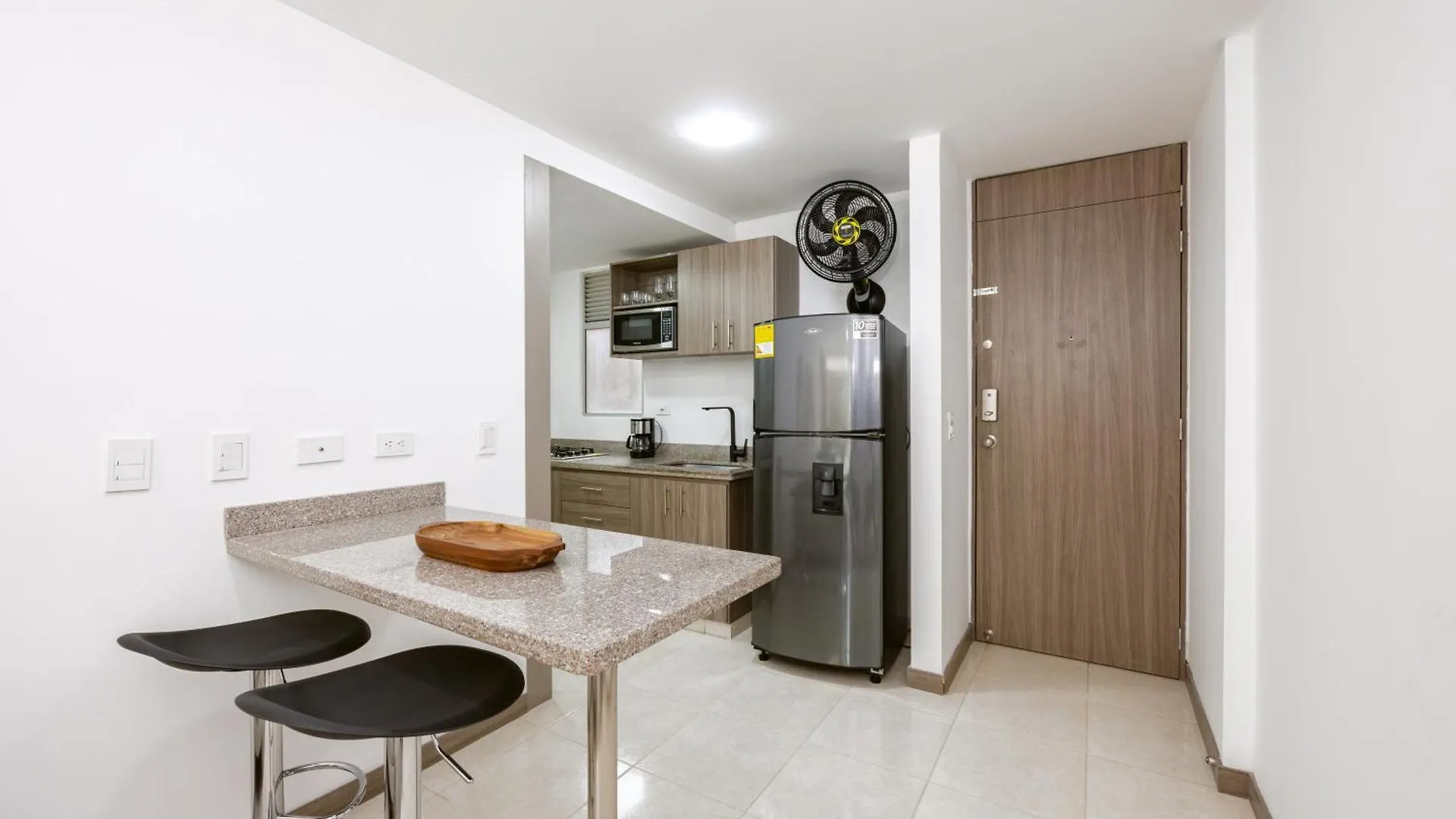 Apartment Comodos Apartamentos De 1 Habitacion Con Vista En Laureles Medellin Colombia