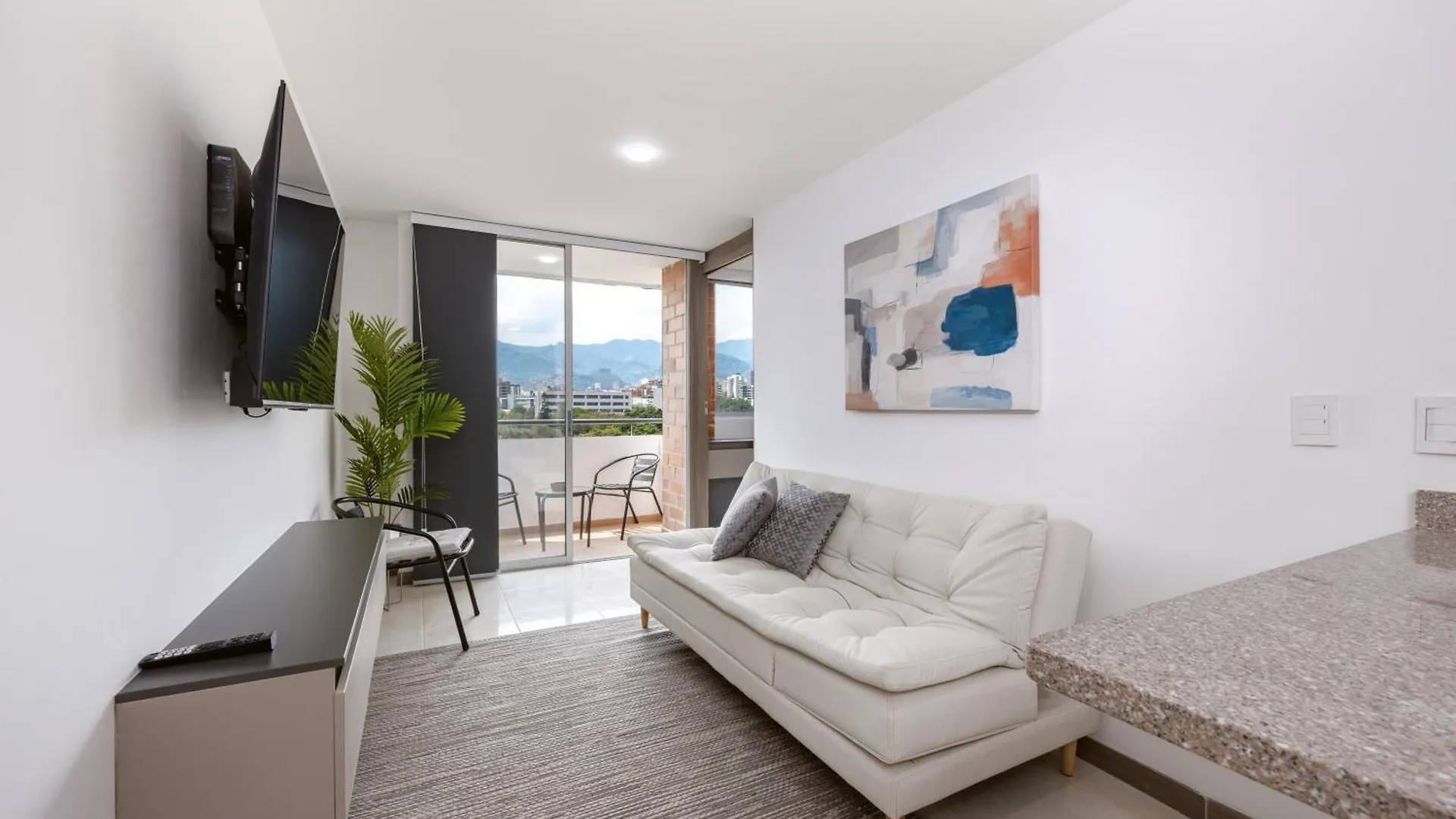 Comodos Apartamentos De 1 Habitacion Con Vista En Laureles Medellín Colombia