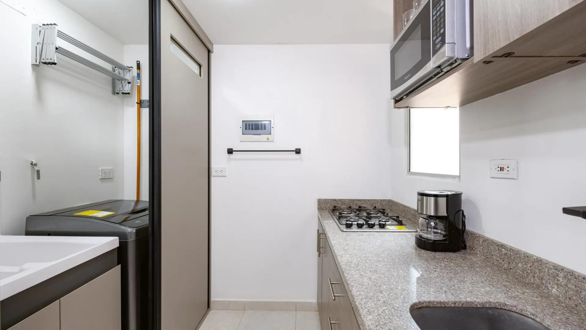 Comodos Apartamentos De 1 Habitacion Con Vista En Laureles Medellín Lägenhet