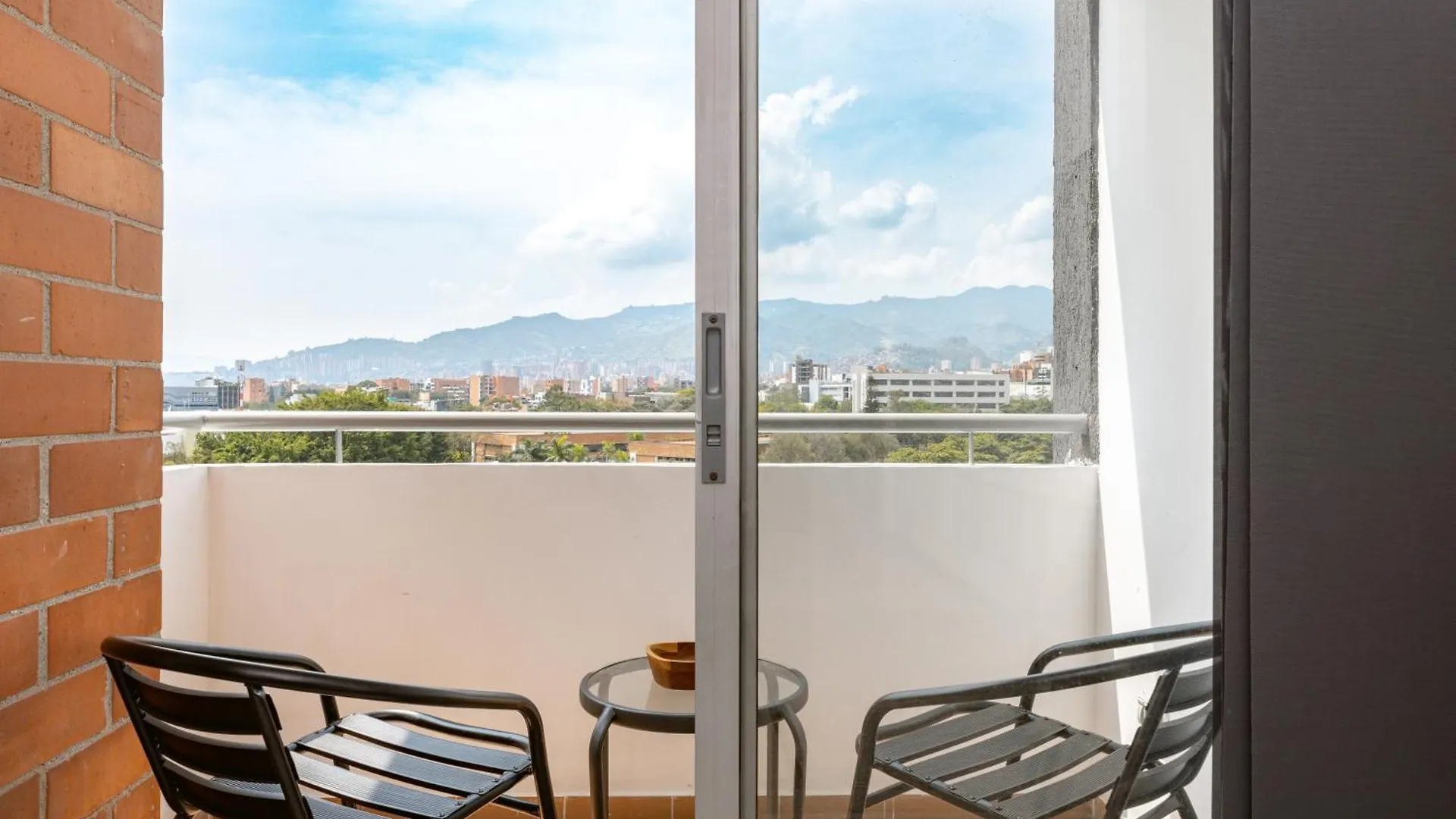 Comodos Apartamentos De 1 Habitacion Con Vista En Laureles Medellín 0*,