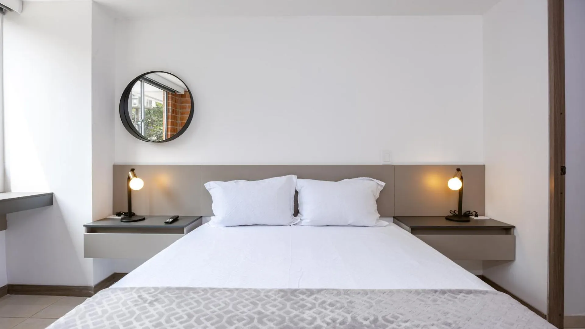 Comodos Apartamentos De 1 Habitacion Con Vista En Laureles Medellín