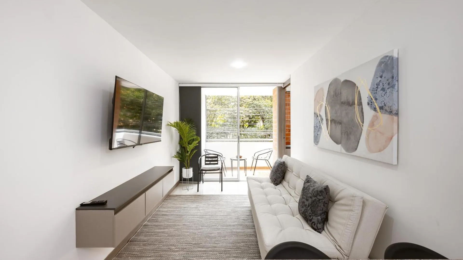 Comodos Apartamentos De 1 Habitacion Con Vista En Laureles Medellin