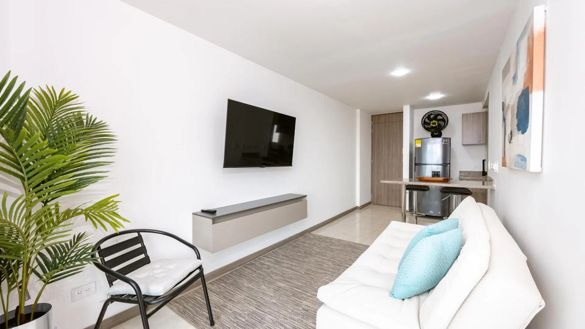 아파트 Comodos Apartamentos De 1 Habitacion Con Vista En Laureles 메딜린