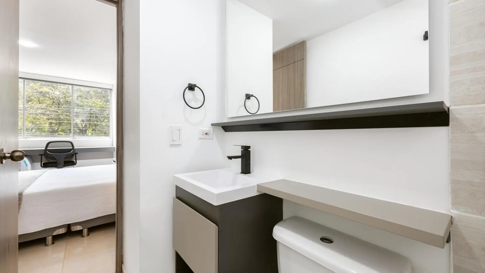 아파트 Comodos Apartamentos De 1 Habitacion Con Vista En Laureles 메딜린